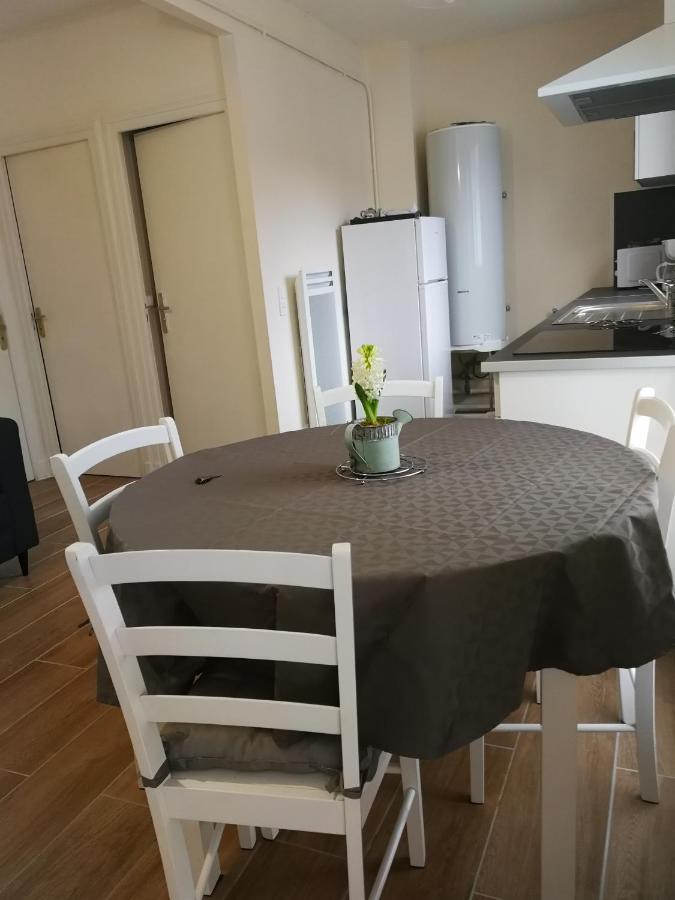 Appartement T4 Lumineux Avec Balcon - 3Eme Etage Sans Ascenseur Тарб Экстерьер фото